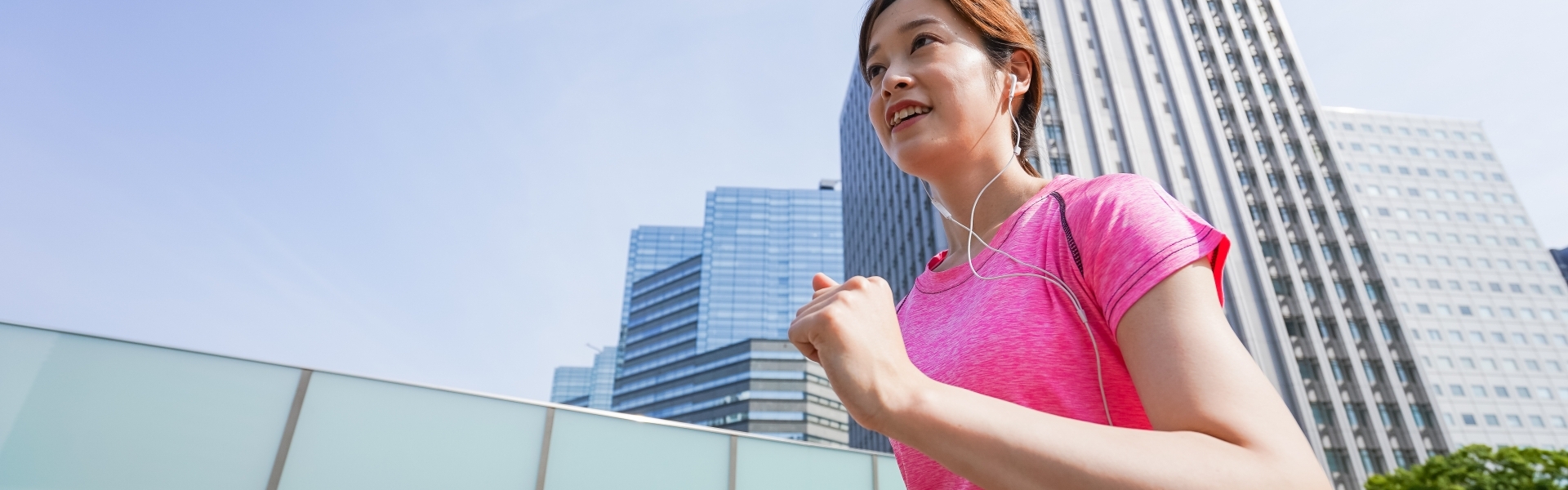 女性ランニング